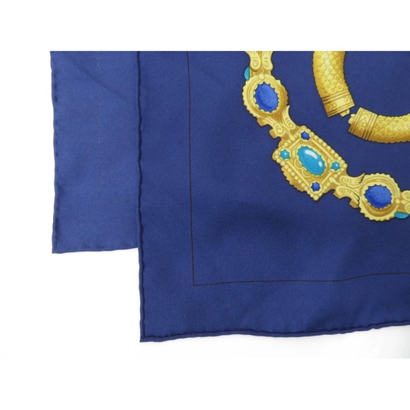 Authentic HERMES Silk Scarf Carre 90 Eperon d'or - Picture 8 of 9